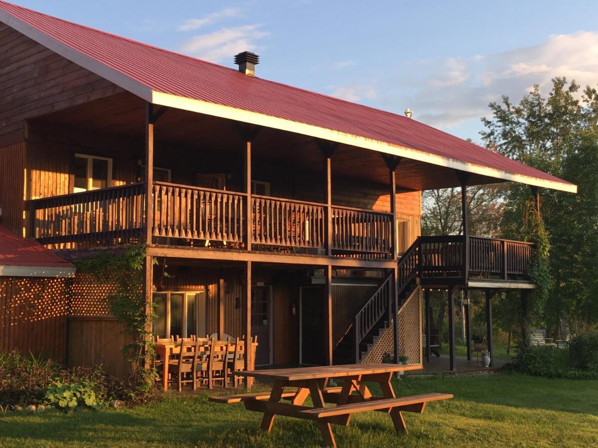 L'Aubergine Hotell Saint Hilarion Exteriör bild