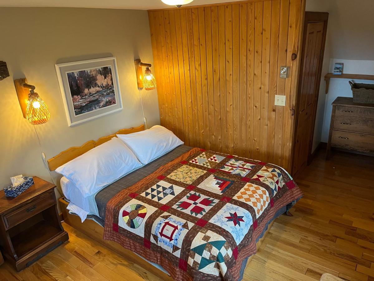 L'Aubergine Hotell Saint Hilarion Exteriör bild