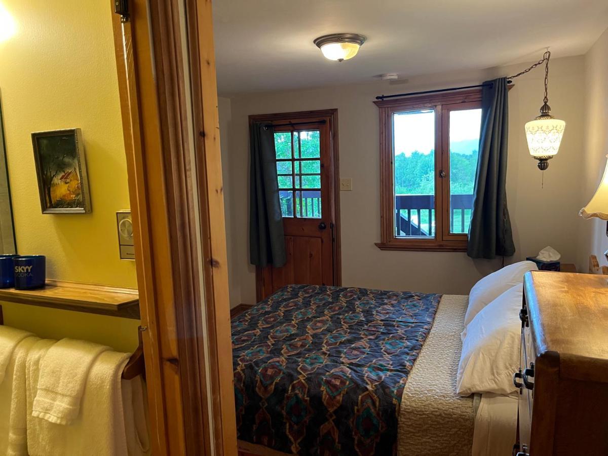 L'Aubergine Hotell Saint Hilarion Exteriör bild
